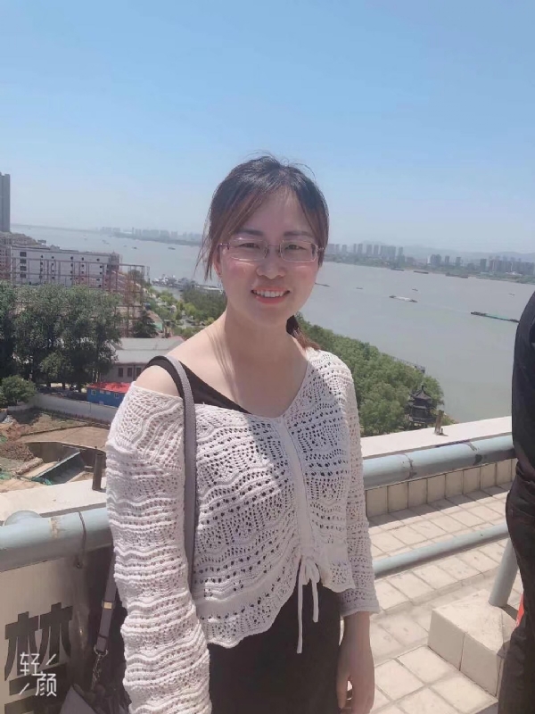 随缘的第一张照片--深圳相亲服务中心