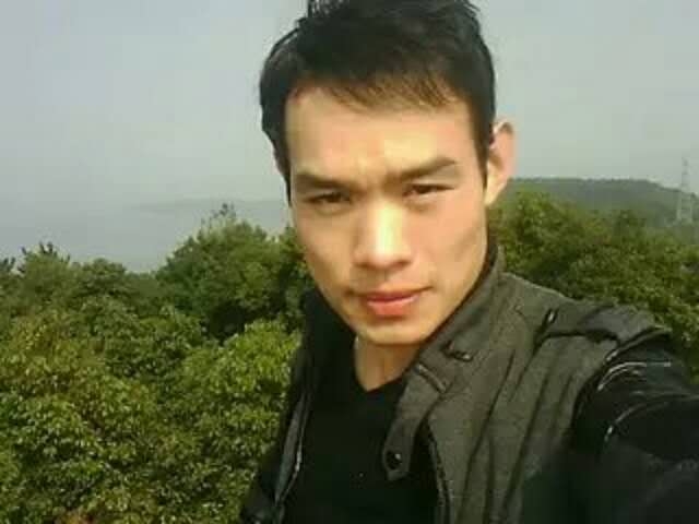 明镜的第一张照片--深圳相亲服务中心