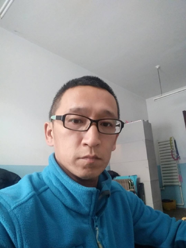 晓峰的第三张照片--深圳相亲服务中心