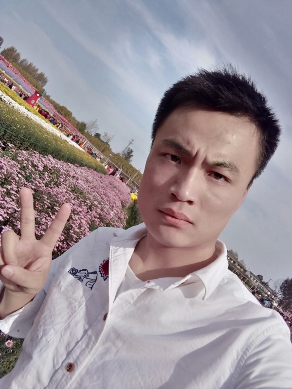 心碎无痕的第二张照片--深圳相亲服务中心