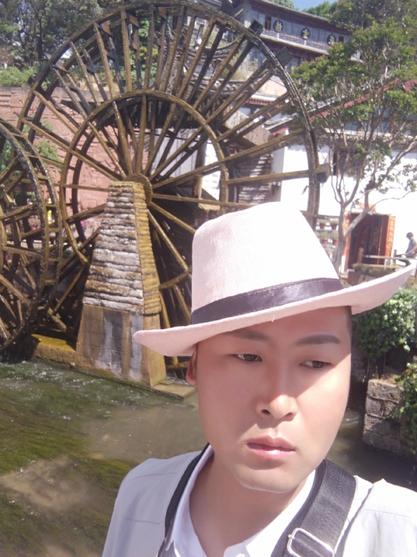 曲靖相亲的第一张照片--深圳相亲服务中心