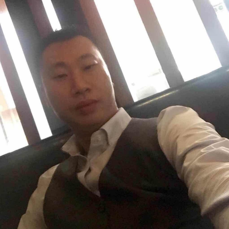 陈威的第一张照片--深圳相亲服务中心