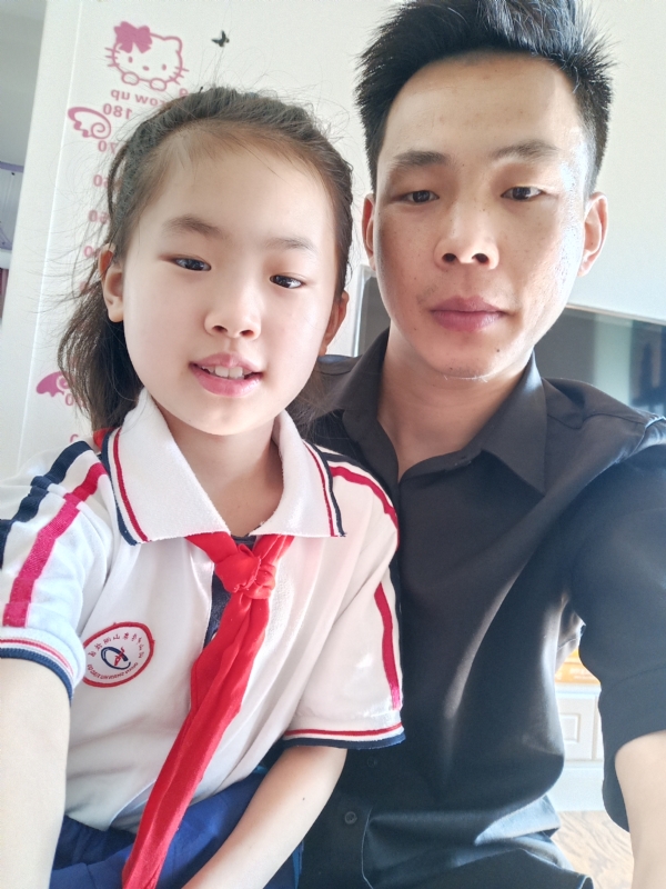 小神兽的第一张照片--深圳相亲服务中心