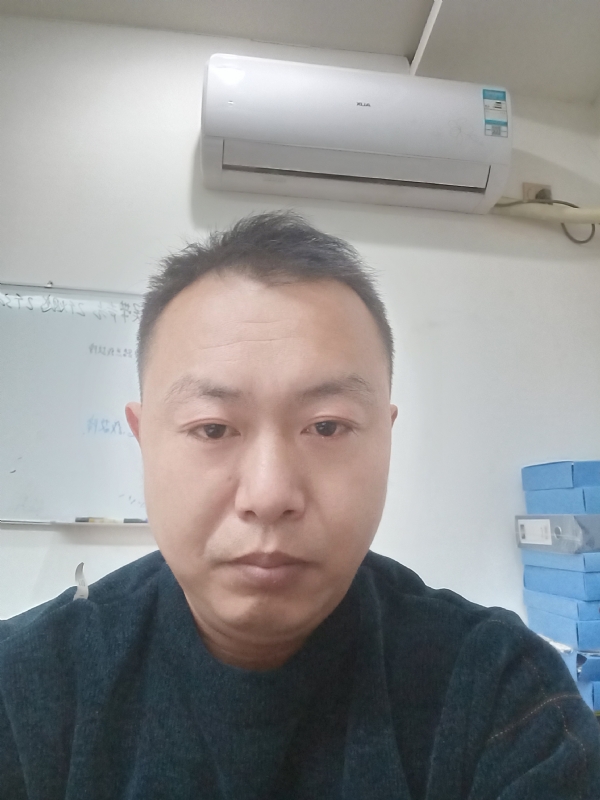 寻找另一半的第二张照片--深圳相亲服务中心