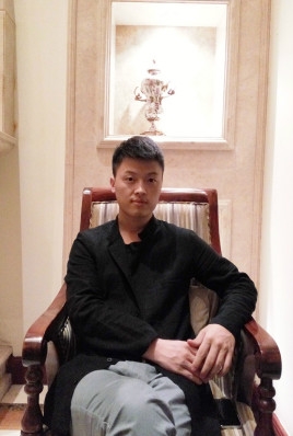 制片人杨亚林的第一张照片--深圳相亲服务中心