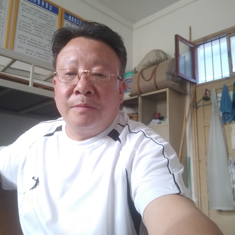 咣次次的第一张照片--深圳相亲服务中心