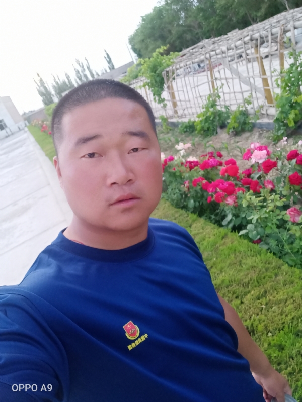 奋斗中的青春最美丽的第一张照片--深圳相亲服务中心