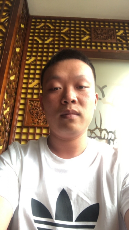 唐子龙的第二张照片--深圳相亲服务中心