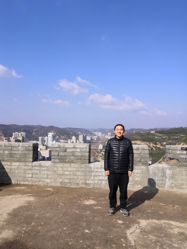 人间不值得的第一张照片--深圳相亲服务中心