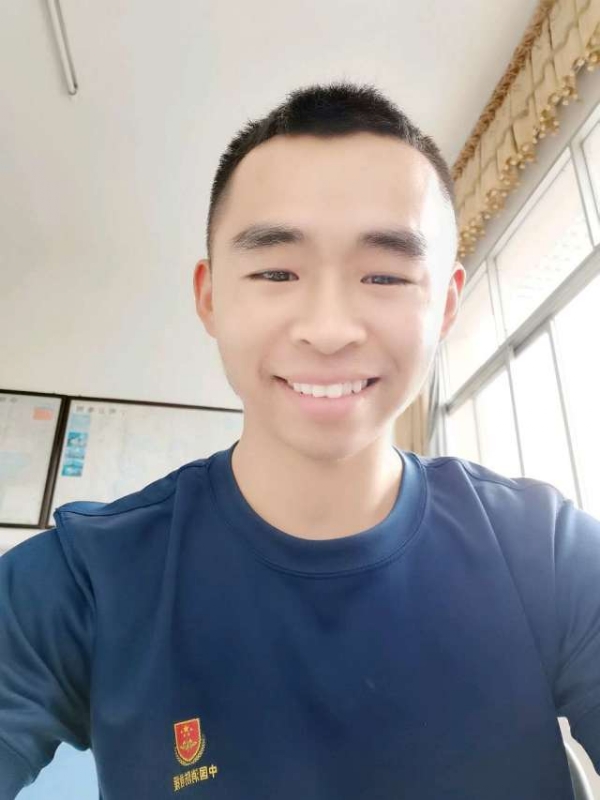 超超的第一张照片--深圳相亲服务中心