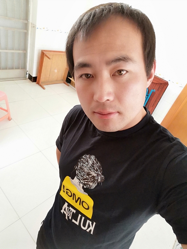 东海龙王的第二张照片--深圳相亲服务中心