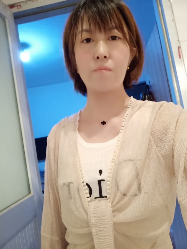 芬儿的第三张照片--深圳相亲服务中心