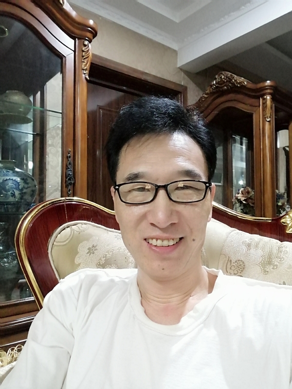 我在这里的第一张照片--深圳相亲服务中心