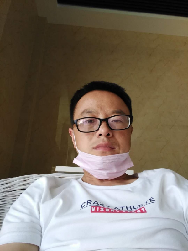 小马奔腾的第一张照片--深圳相亲服务中心