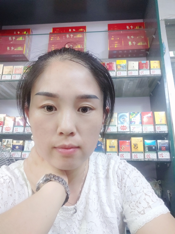 睿智的第二张照片--深圳相亲服务中心