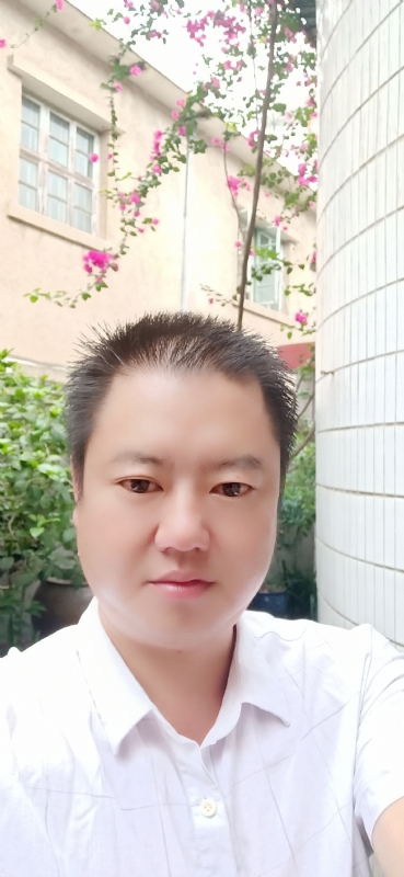 陈欢翔的第一张照片--深圳相亲服务中心