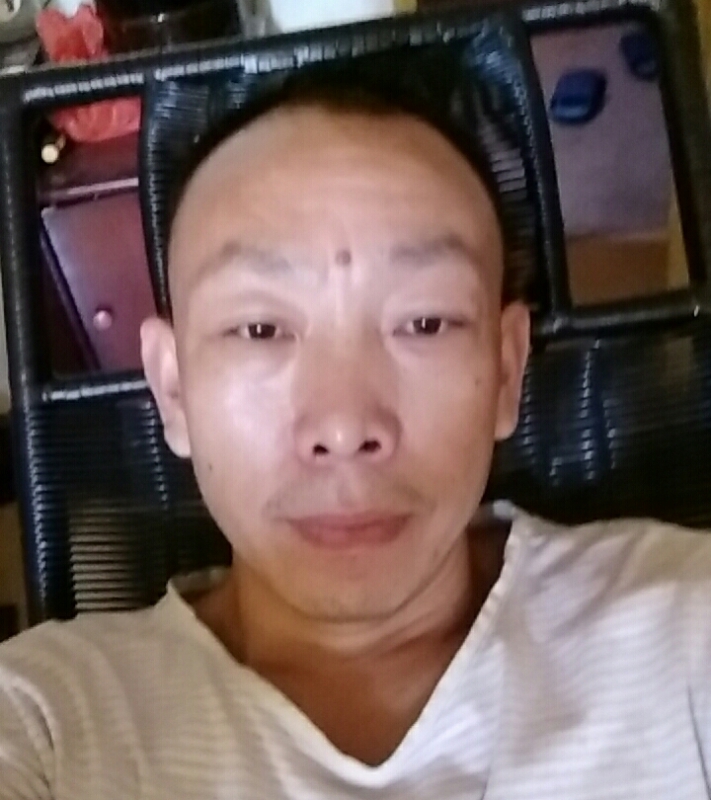 寻爱的第一张照片--深圳相亲服务中心