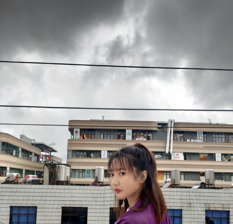 李家小姐的第一张照片--深圳相亲服务中心