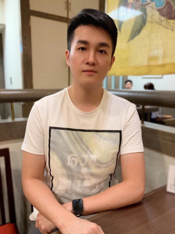 岁月流逝的第一张照片--深圳相亲服务中心
