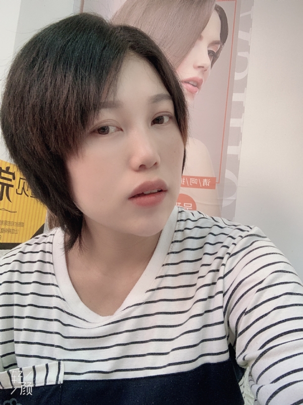寻找爱情的第一张照片--深圳相亲服务中心