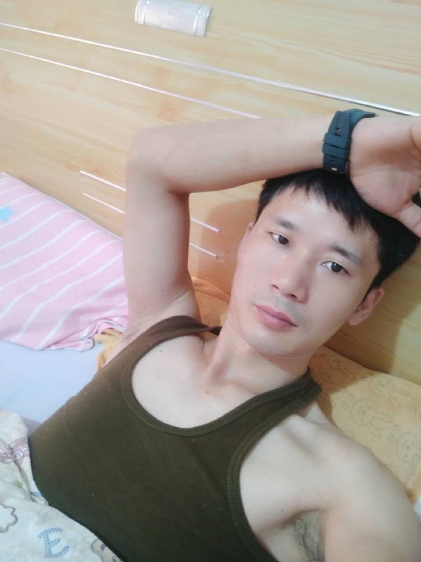 平凡之路的第一张照片--深圳相亲服务中心