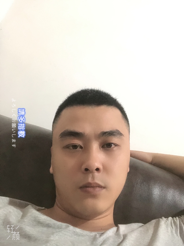 草根的第一张照片--深圳相亲服务中心