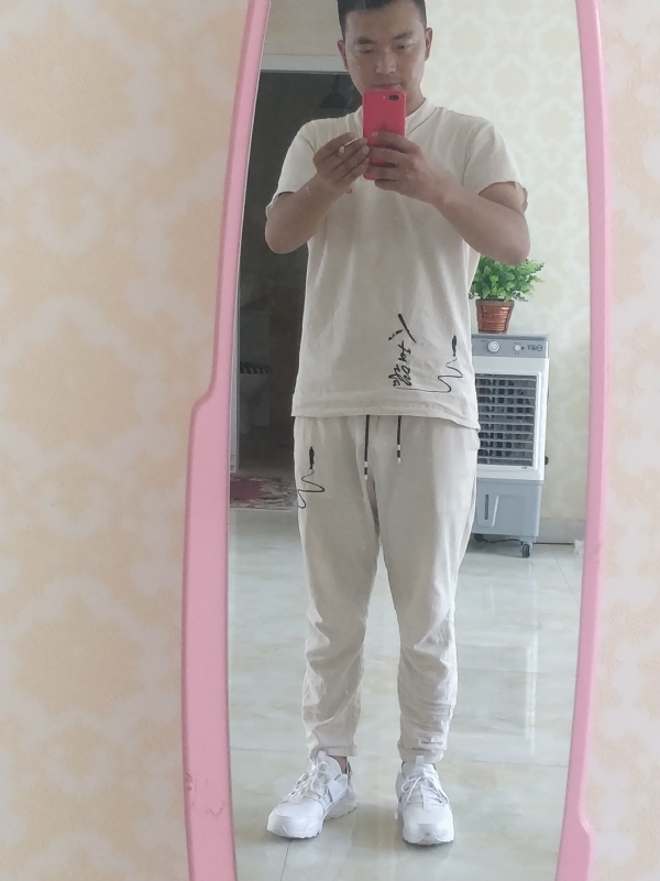 一天一根烟的第二张照片--深圳相亲服务中心