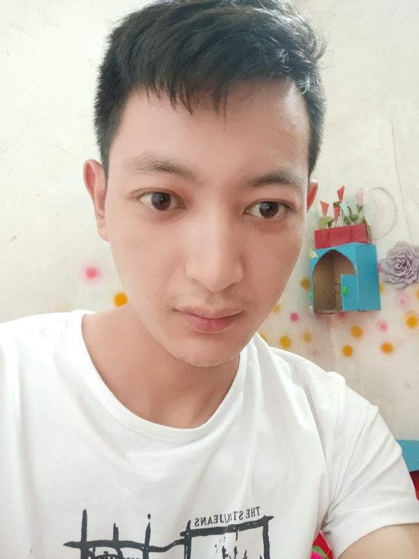 笑对人生的第一张照片--深圳相亲服务中心