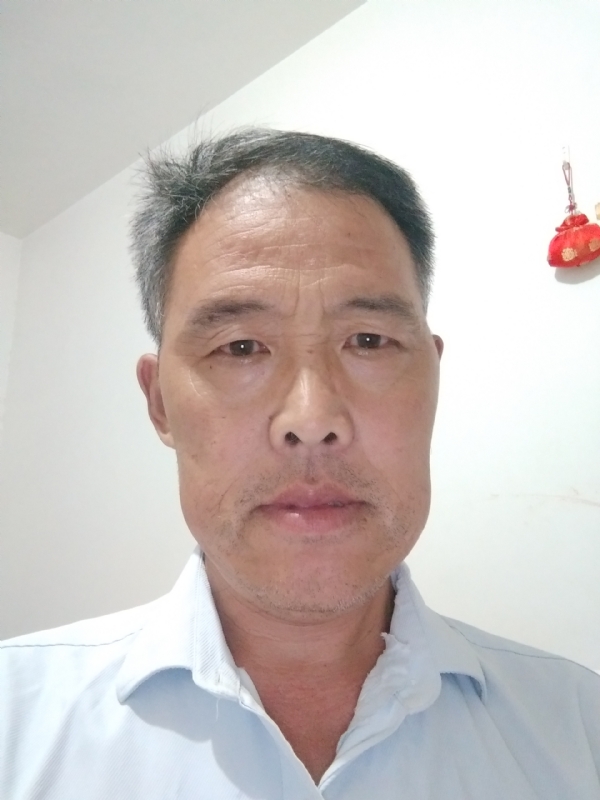 邹学辉的第三张照片--深圳相亲服务中心