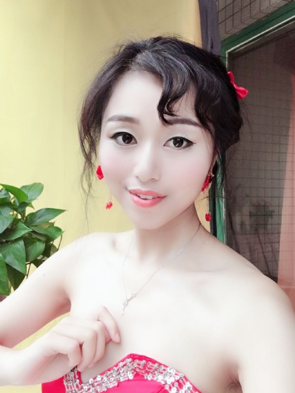 薇薇的第一张照片--深圳相亲服务中心
