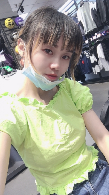 婀娜袅袅的第一张照片--深圳相亲服务中心