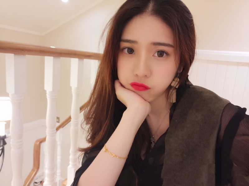 陈怡的第一张照片--深圳相亲服务中心