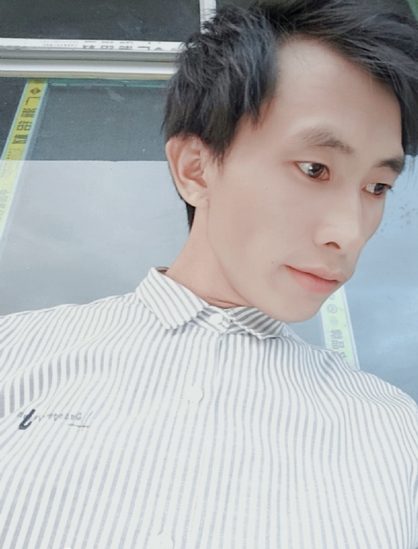 寻找下一个路口的第一张照片--深圳相亲服务中心
