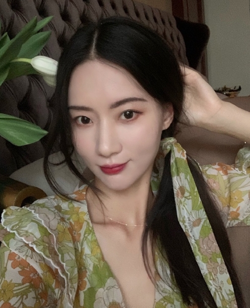 倾城的第一张照片--深圳相亲服务中心