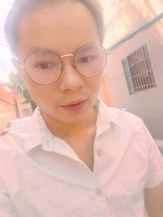 楠呐的第四张照片--深圳相亲服务中心