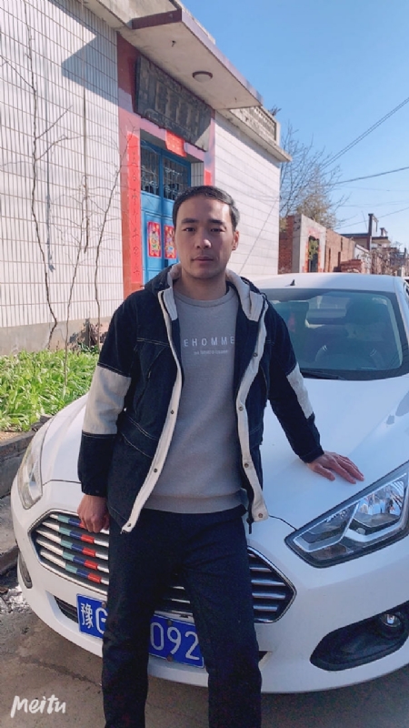 一片云的第一张照片--深圳相亲服务中心