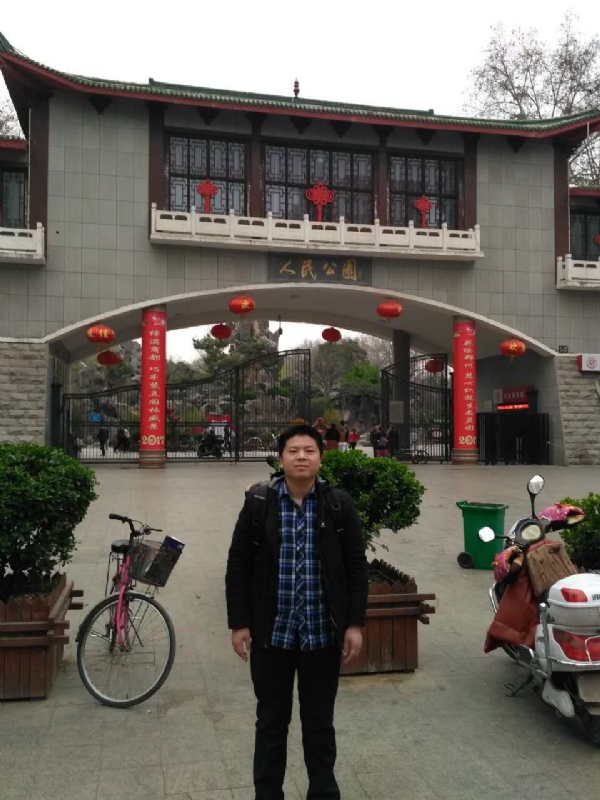 在奋斗的第四张照片--深圳相亲服务中心