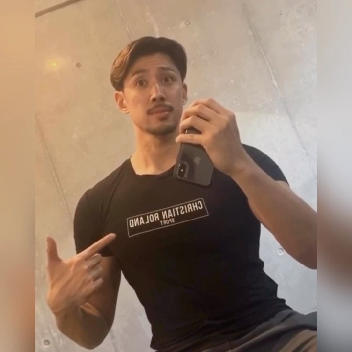 迎风而上的第一张照片--深圳相亲服务中心