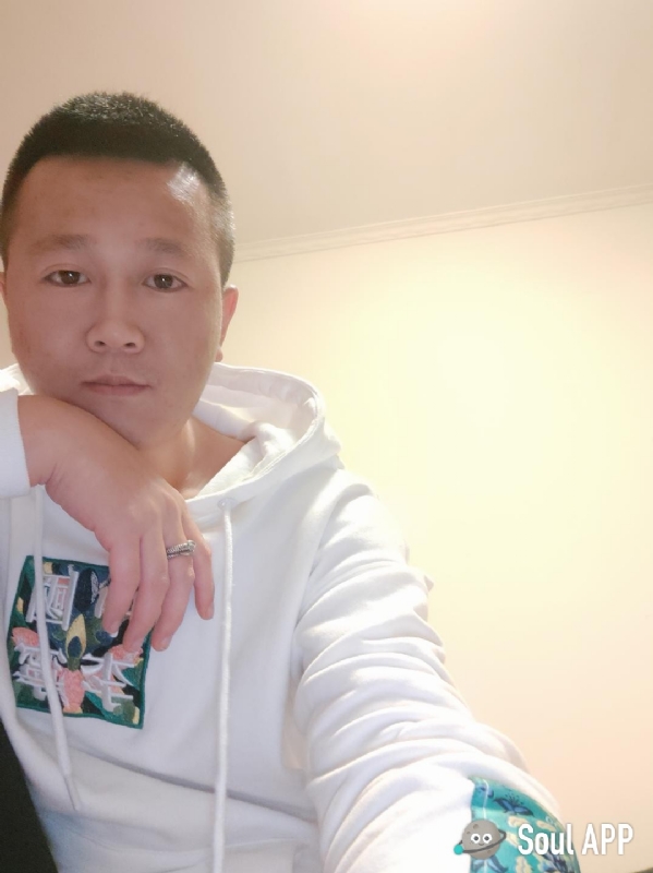 Away的第一张照片--深圳相亲服务中心
