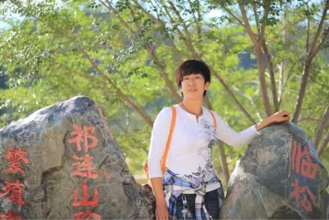 弱水河边青春草的第一张照片--深圳相亲服务中心