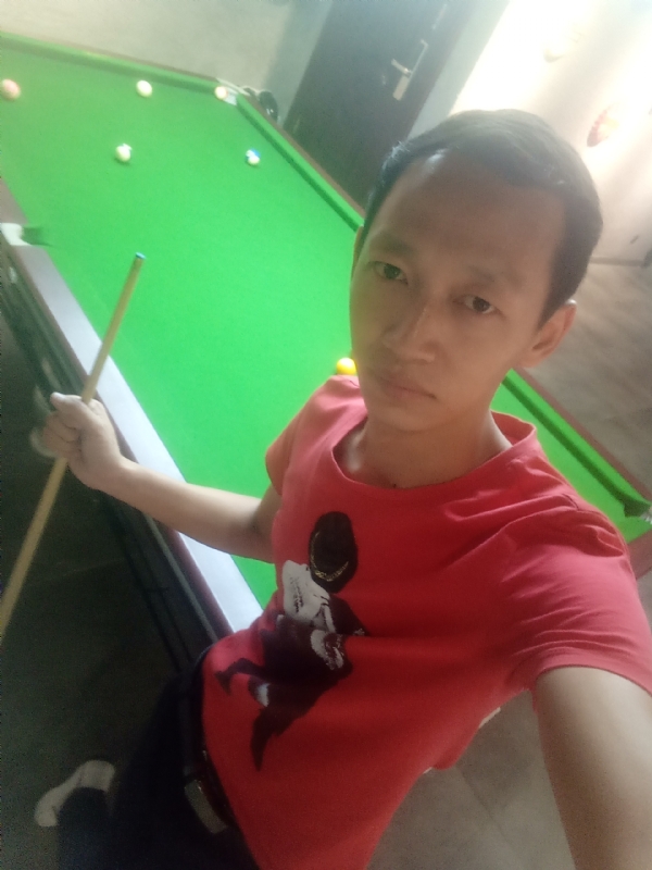 耳机分你一半的第一张照片--深圳相亲服务中心