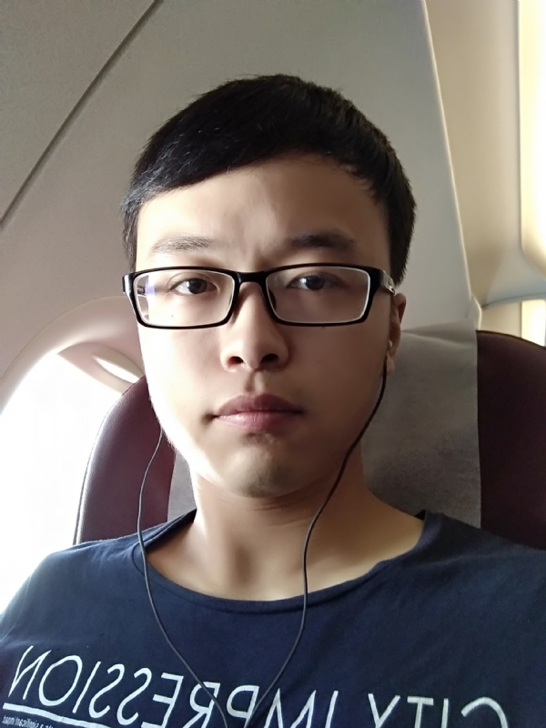 在水一方的第一张照片--深圳相亲服务中心