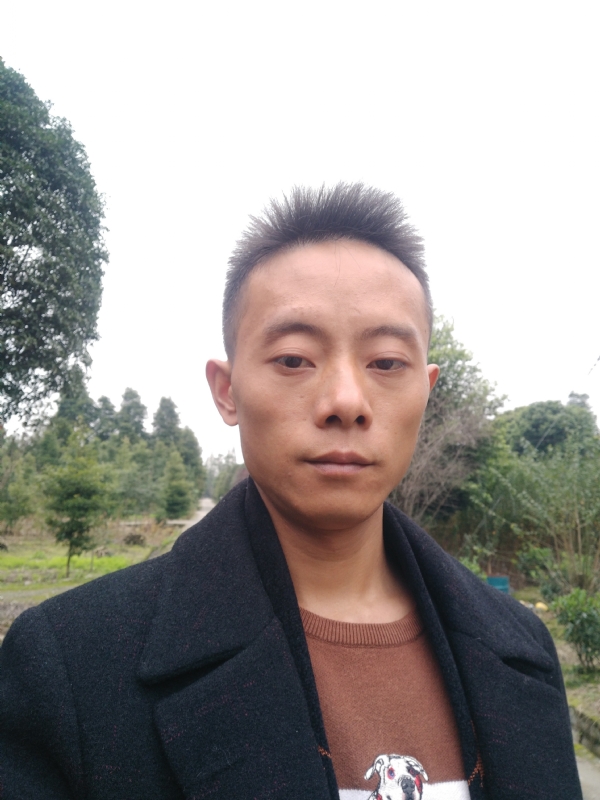 携手白头的第二张照片--深圳相亲服务中心