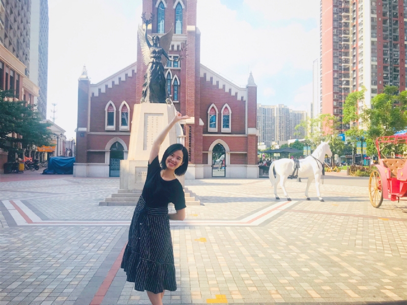 小容的第三张照片--深圳相亲服务中心