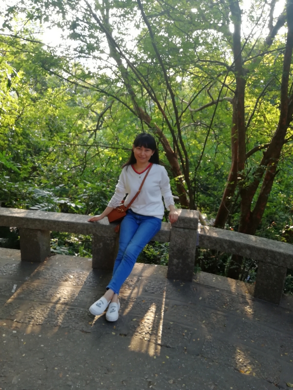 夏陌的第一张照片--深圳相亲服务中心