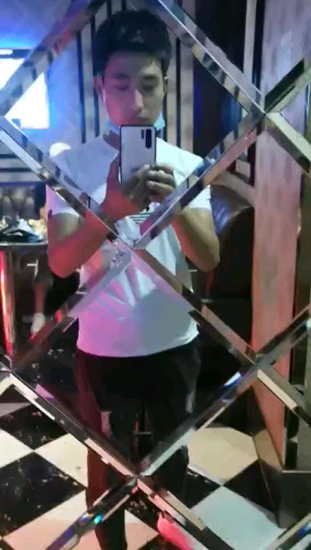 暖心的第一张照片--深圳相亲服务中心
