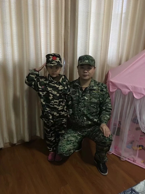 俗人的第一张照片--深圳相亲服务中心