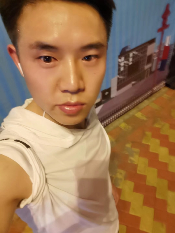 小雷的第一张照片--深圳相亲服务中心