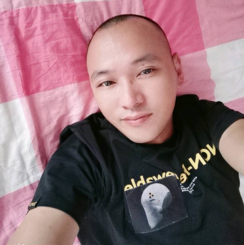 求脱单的第一张照片--深圳相亲服务中心