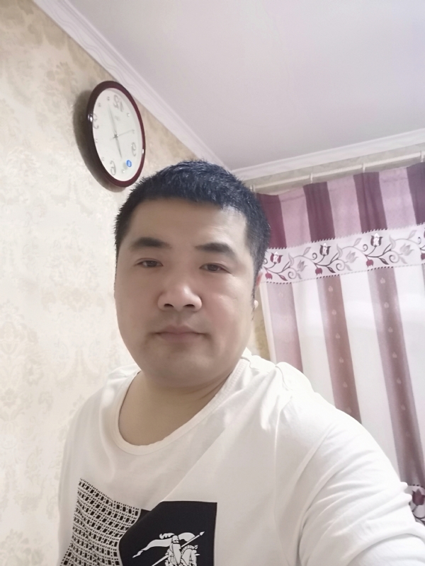 爱你的眼睛的第一张照片--深圳相亲服务中心